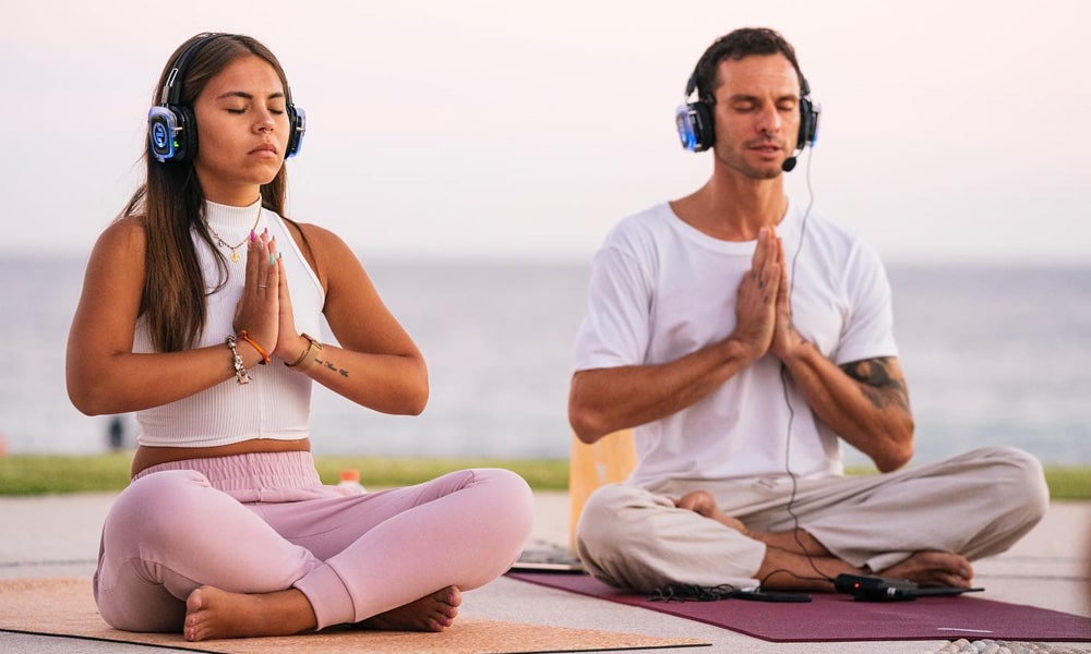 Silentyoga e mindfulness Silent Yoga and meditation with Silentsystem wireless headphones