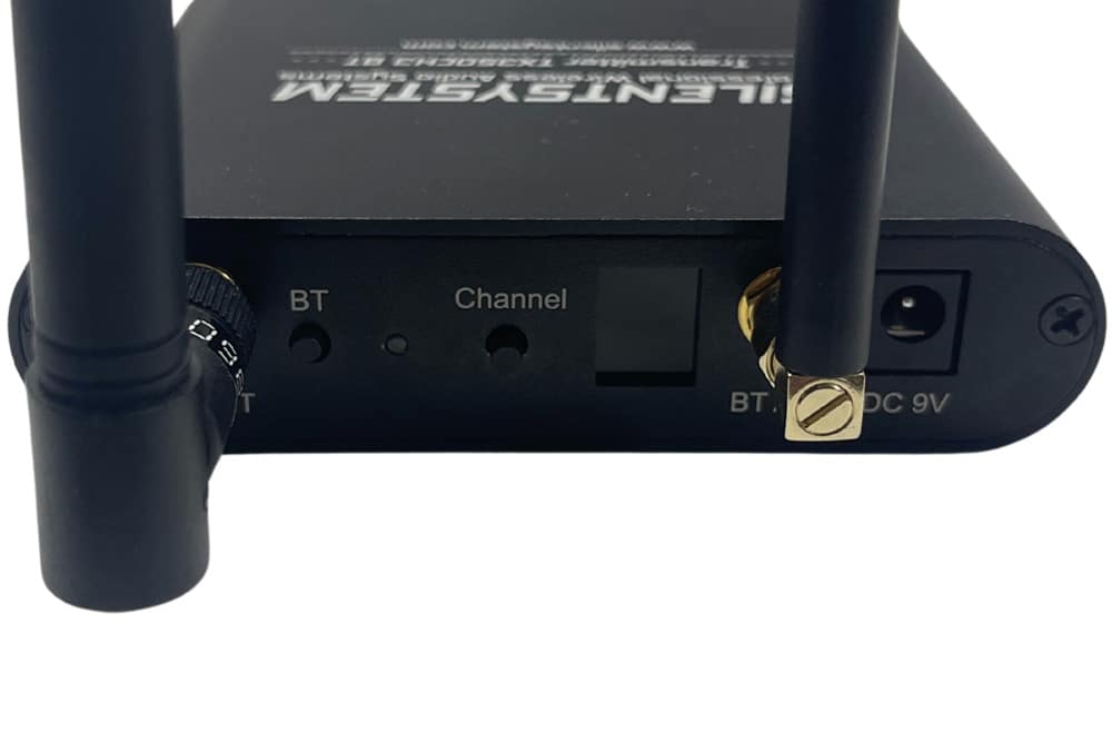 Trasmettitore Wireless TX-350 TX-350 wireless transmitter, front panel with display and Bluetooth