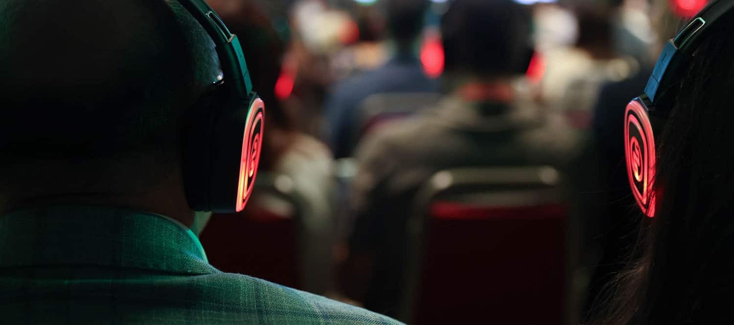 conferenze-cuffie-multicanale Multi-room conferences with wireless headphones