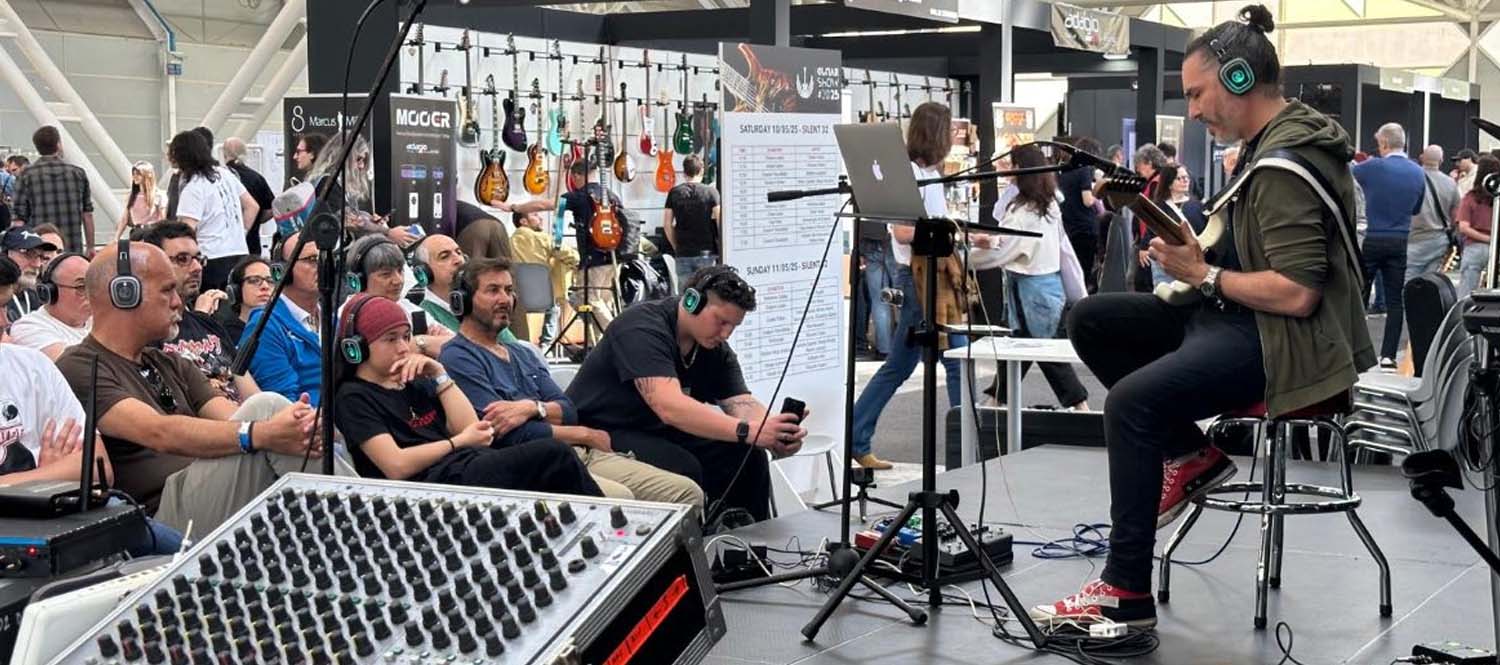 guitarshow-italia-cuffie High-Definition Audio for Music Trade Shows